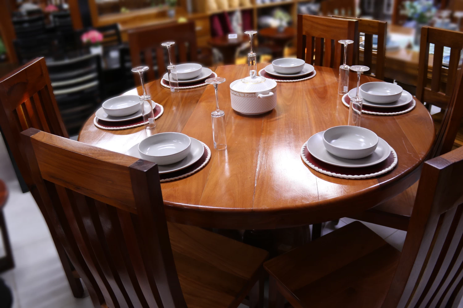Verona Dining Set